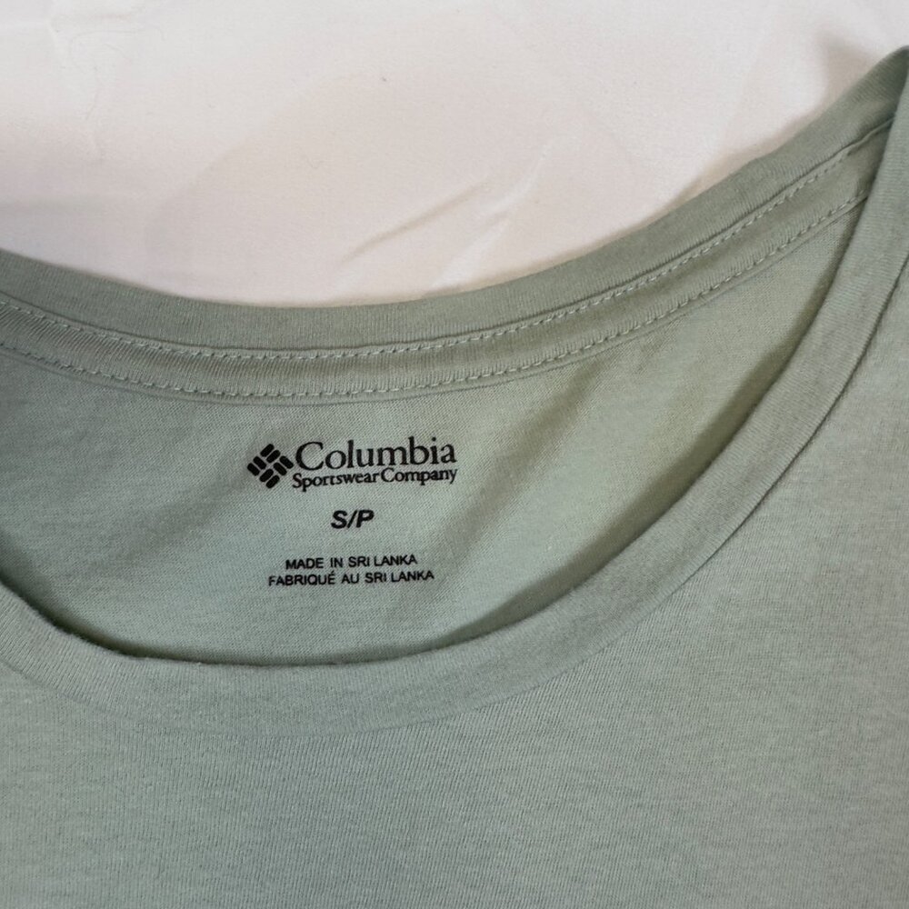 columbia small petite  green  tee euc - Picture 3 of 9